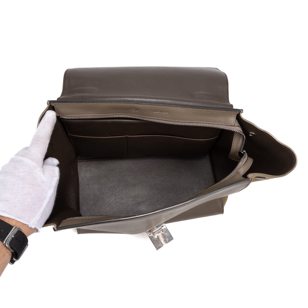 Shoulder Bag Trapeze MM Taupe Grained/Suede Leather