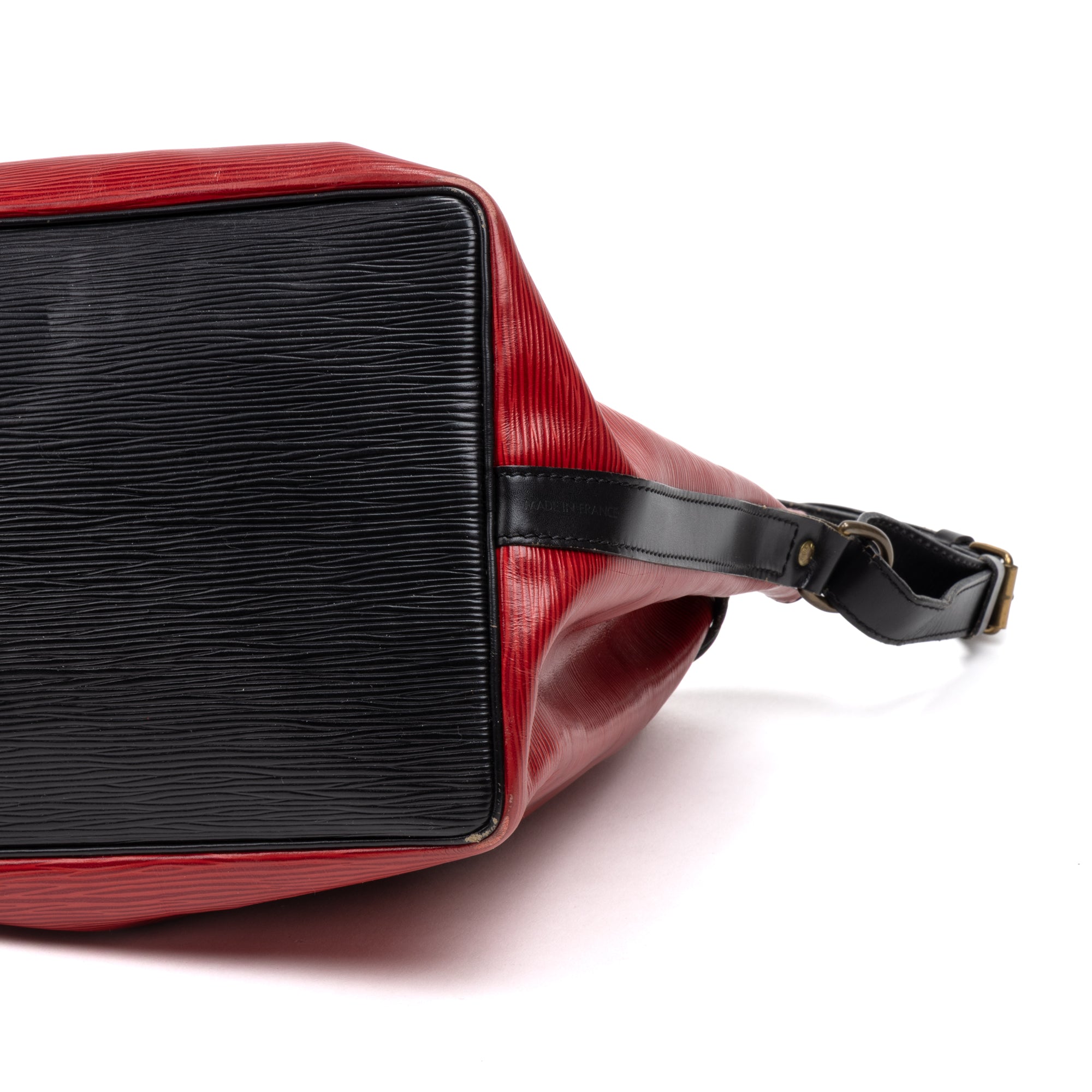 Shoulder Bag Noe Bicolor Black Stitching PM Red Epi