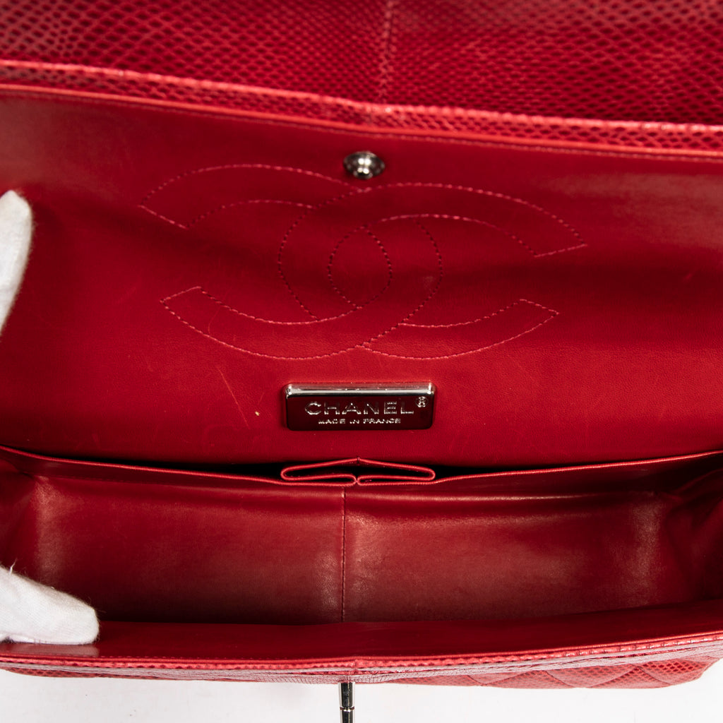 Bolso de Hombro Ed. Ltda. Piel de Lagarto Jumbo Clásico Doble Solapa Cuero Acolchado Rojo con Grabado de Lagarto