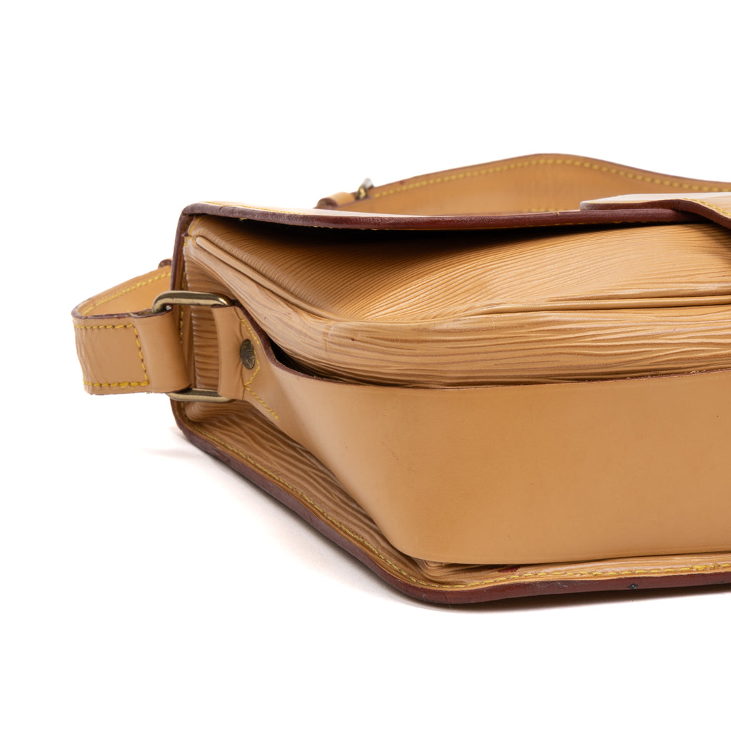 Shoulder Bag Cartouchiere MM Winnipeg Beige Epi