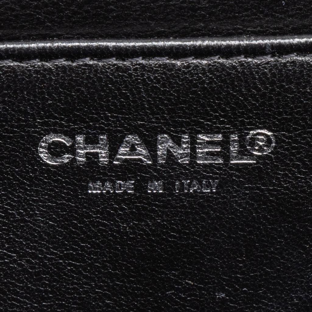Handbag Ltd. Ed. Just A Drop Of No. 5 Clutch Black Patent Leather