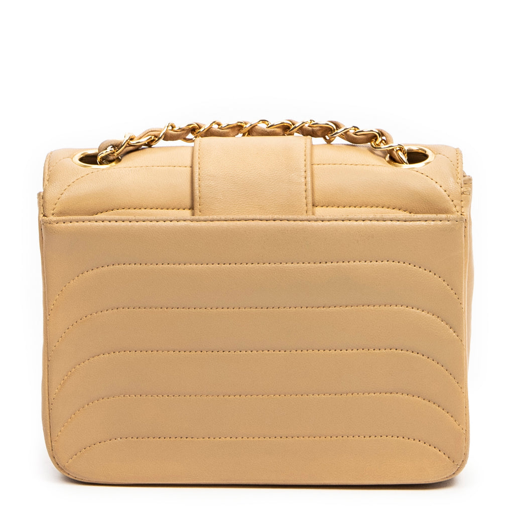 Shoulder Bag Mini Scallop Double Flap Beige Quilted Scallop Calfskin Leather