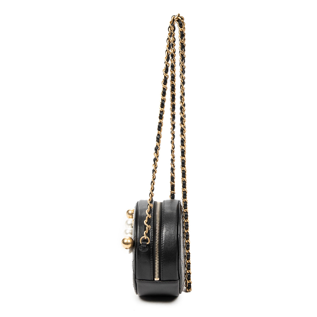 Shoulder Bag Front Pearl Round Chain Clutch Black Quilted Lambskin Leather