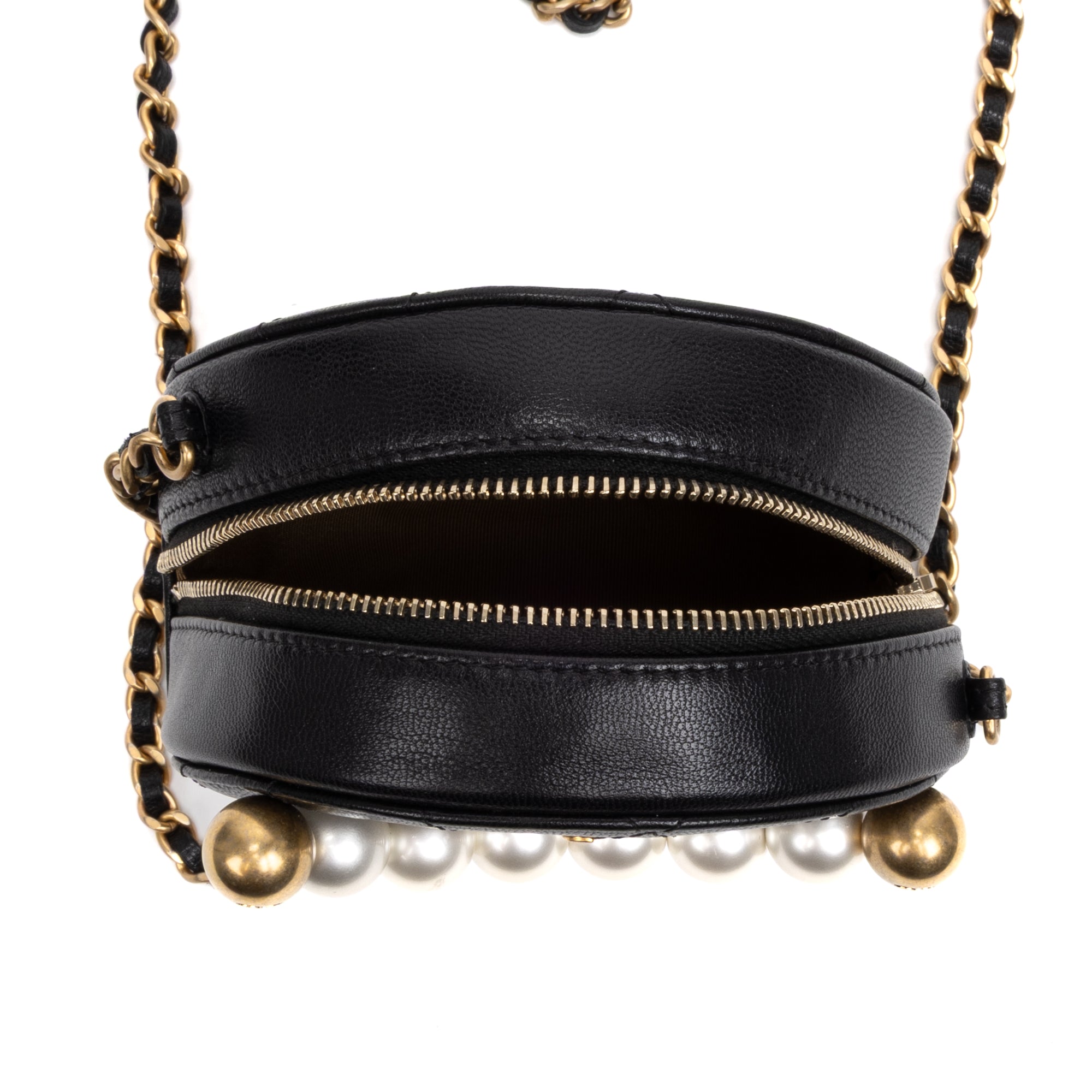Shoulder Bag Front Pearl Round Chain Clutch Black Quilted Lambskin Leather