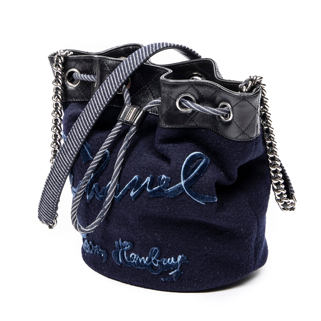 Bandolera Cubo de Lana Bordada Cadena Bolso Piel de Cordero Acolchada Azul Marino