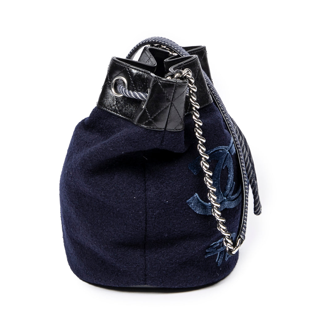 Bandolera Cubo de Lana Bordada Cadena Bolso Piel de Cordero Acolchada Azul Marino