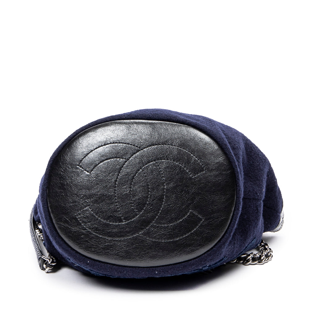 Bandolera Cubo de Lana Bordada Cadena Bolso Piel de Cordero Acolchada Azul Marino