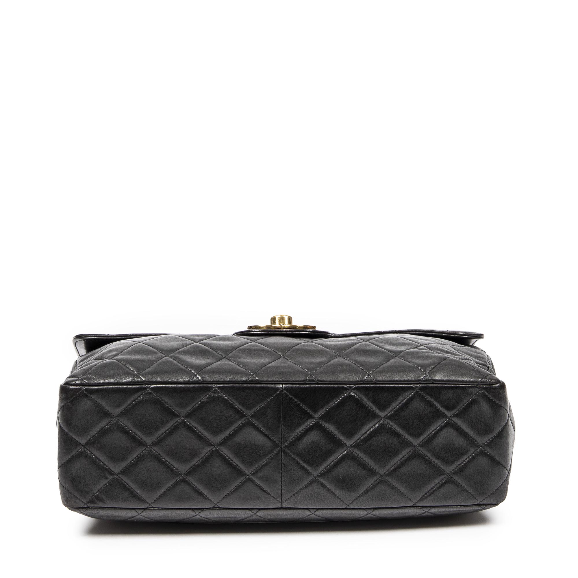 Shoulder Bag Classic Jumbo Flap Black Quilted Lambskin Leather