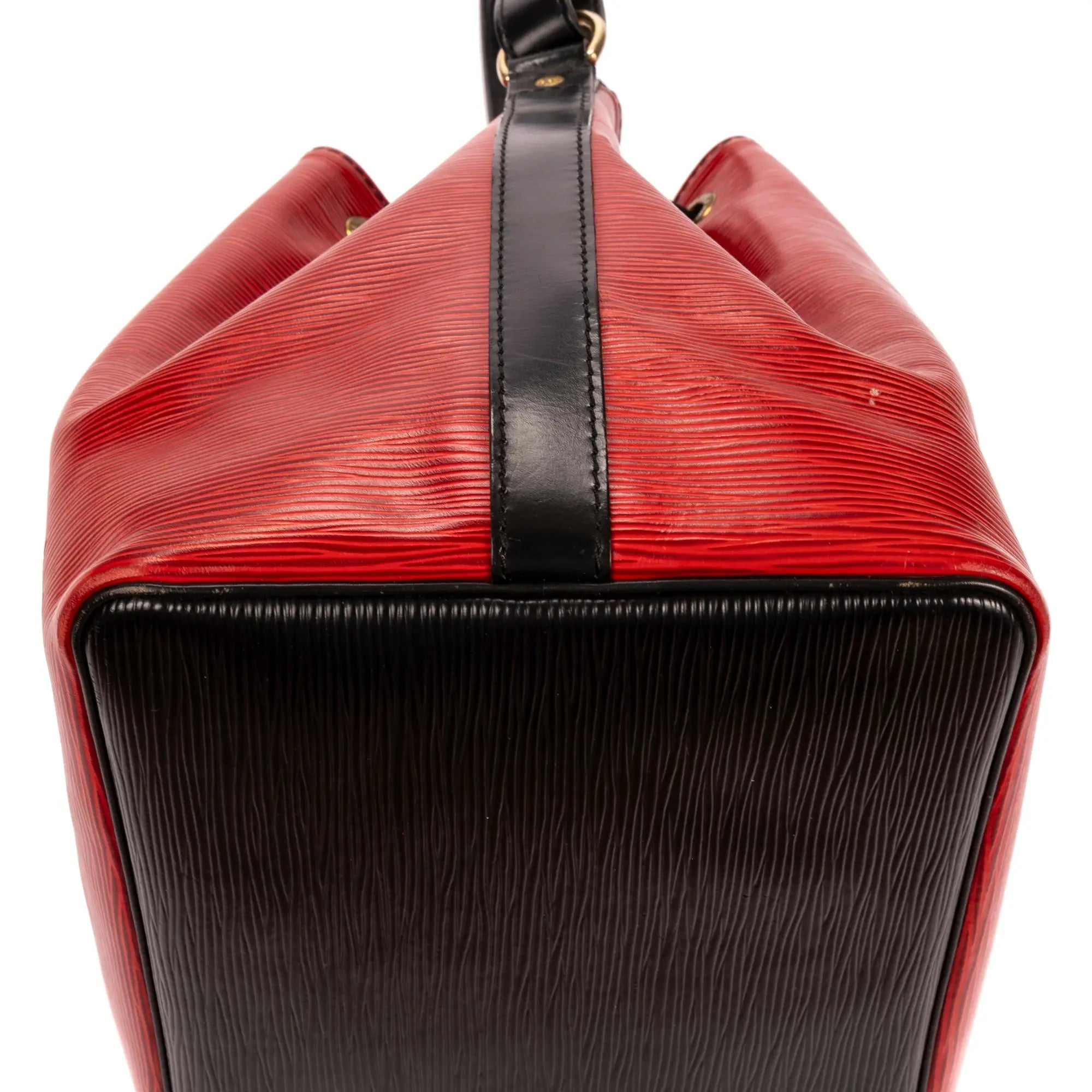 Bolso de Hombro Noe Bicolor Pespuntes Negros PM Rojo Epi