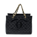 Bolso de hombro CC Timeless Grand Shopping Tote Piel de caviar acolchada negra