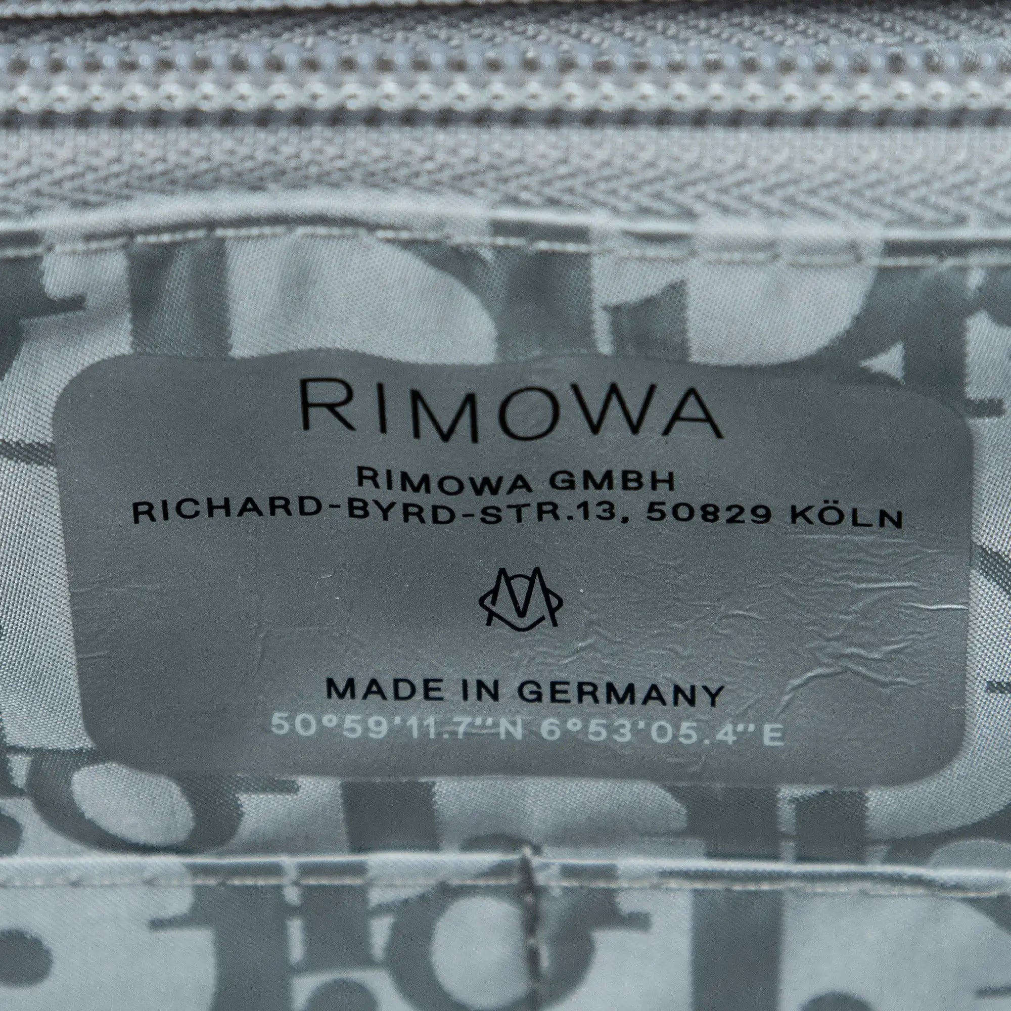 Sac à bandoulière rare édition limitée Dior x Rimowa, valise cabine, oblique argent, aluminium