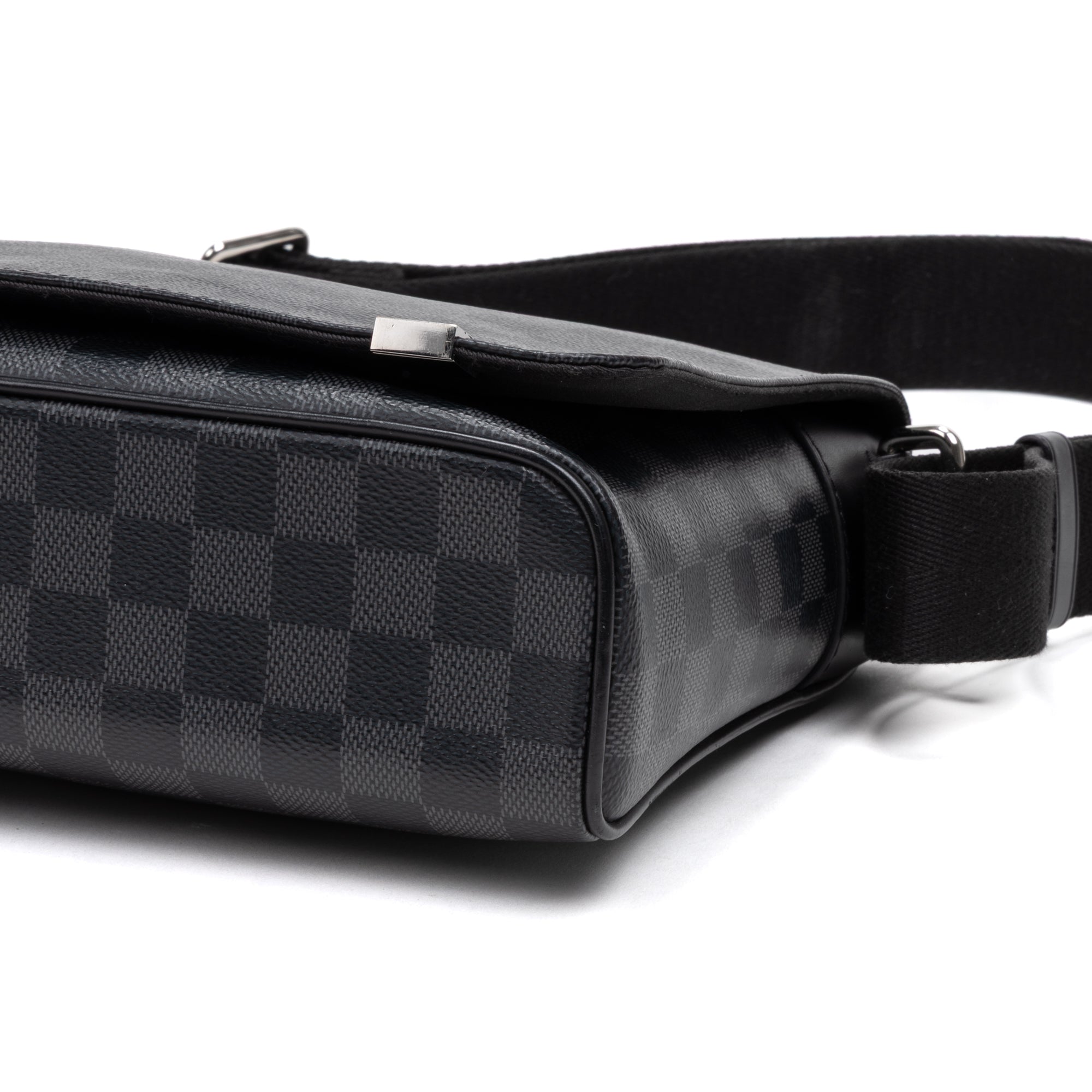 Shoulder Bag District PM Black Damier Graphite