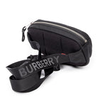 Bolso de hombro Riñonera negra de nailon con logotipo estampado