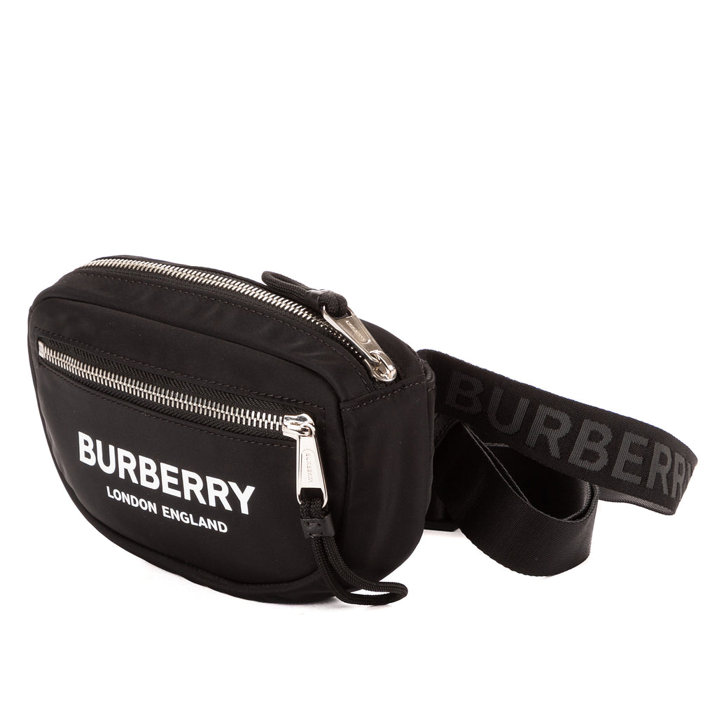 Bolso de hombro Riñonera negra de nailon con logotipo estampado
