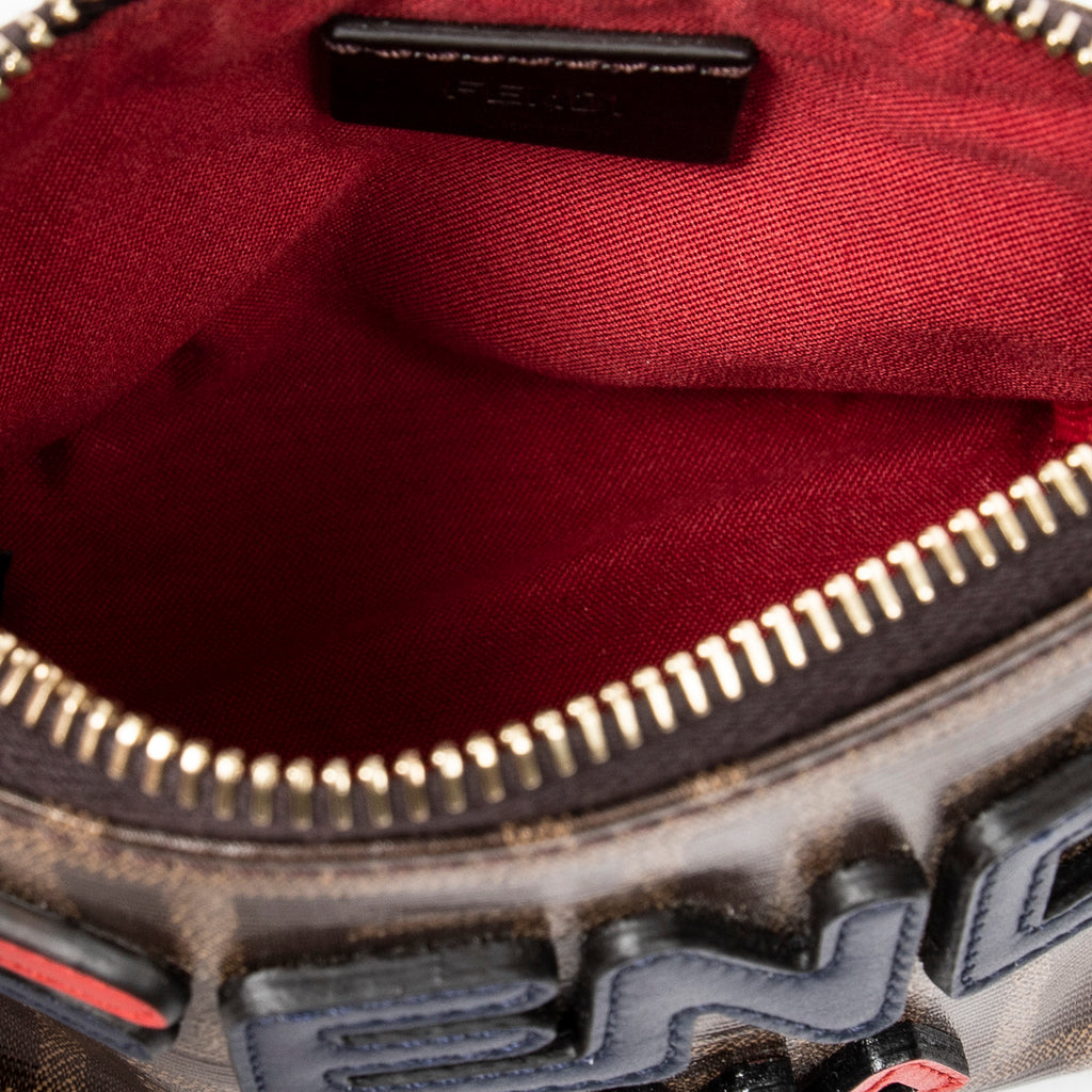 Bolso de mano Fendi x Fila Collab Monedero Zippy Lona recubierta Zucca marrón