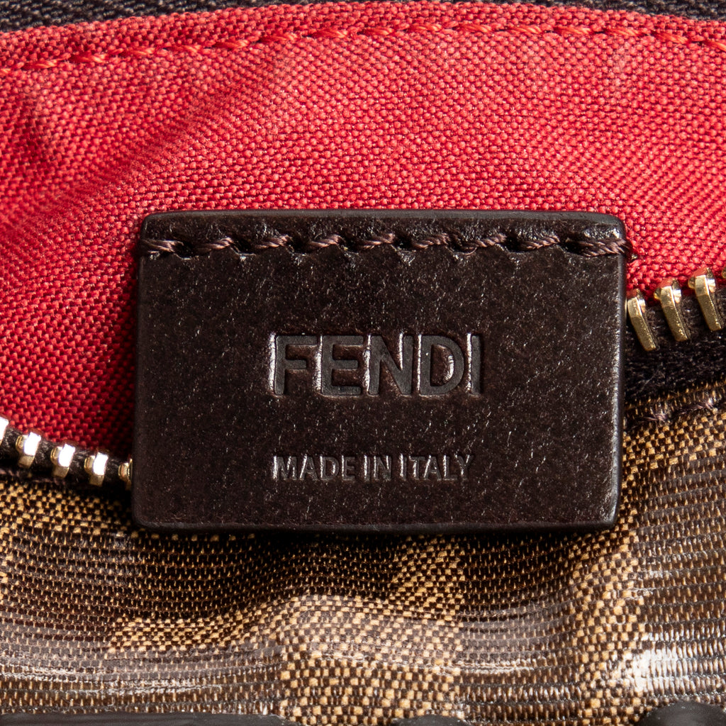 Bolso de mano Fendi x Fila Collab Monedero Zippy Lona recubierta Zucca marrón