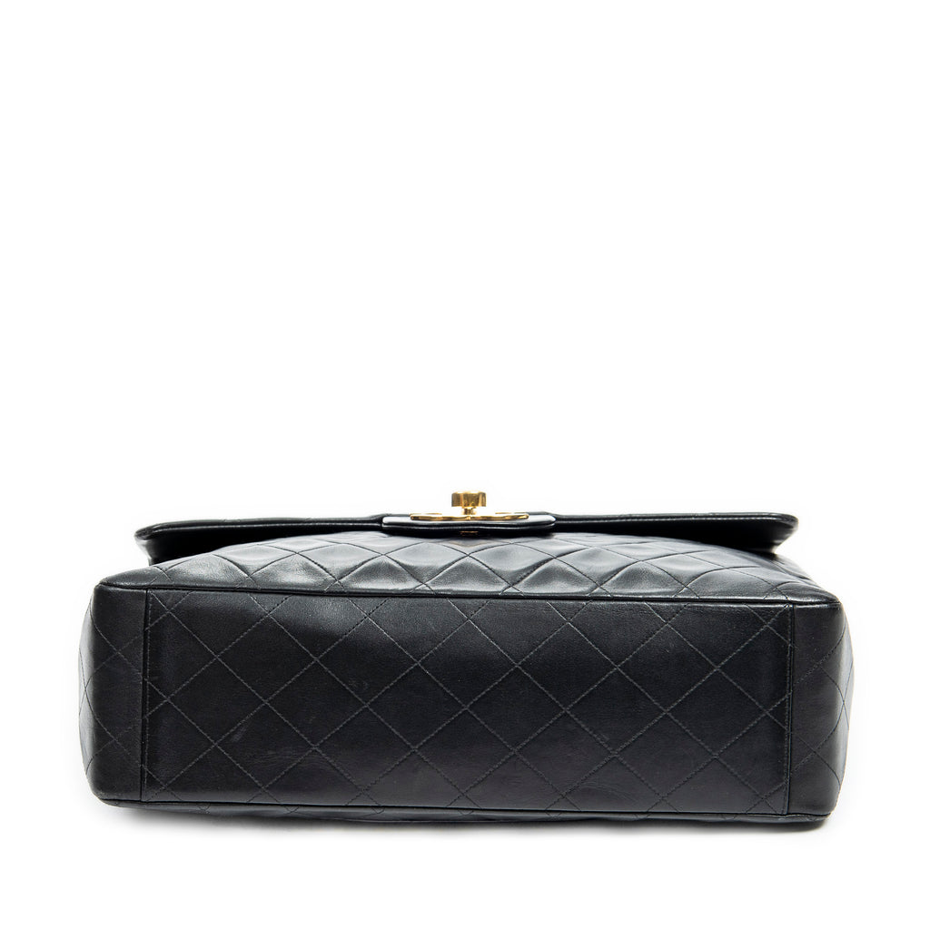 Shoulder Bag Classic Maxi Jumbo XL Flap Black Quilted Lambskin Leather