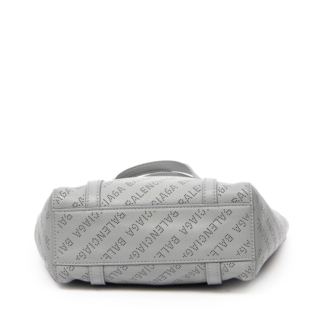 Bolso de hombro XXS Everyday Tote Piel gris con logo perforado