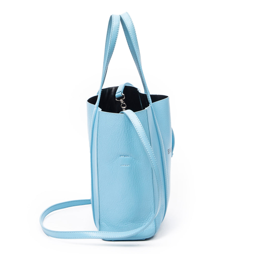 Shoulder Bag XXS Everyday Tote Light Blue Grained Leather