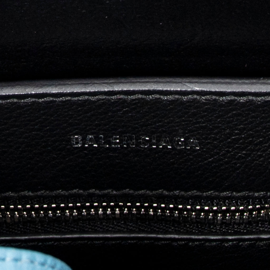 Shoulder Bag XXS Everyday Tote Light Blue Grained Leather