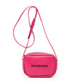 Bandolera XS Everyday Camera Bag Piel Granulada Rosa Fucsia