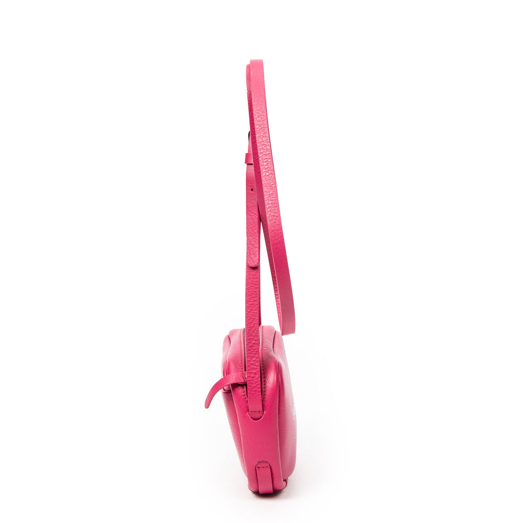 Bandolera XS Everyday Camera Bag Piel Granulada Rosa Fucsia