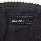 Bolso de mano con cremallera, logo, piel granulada negra