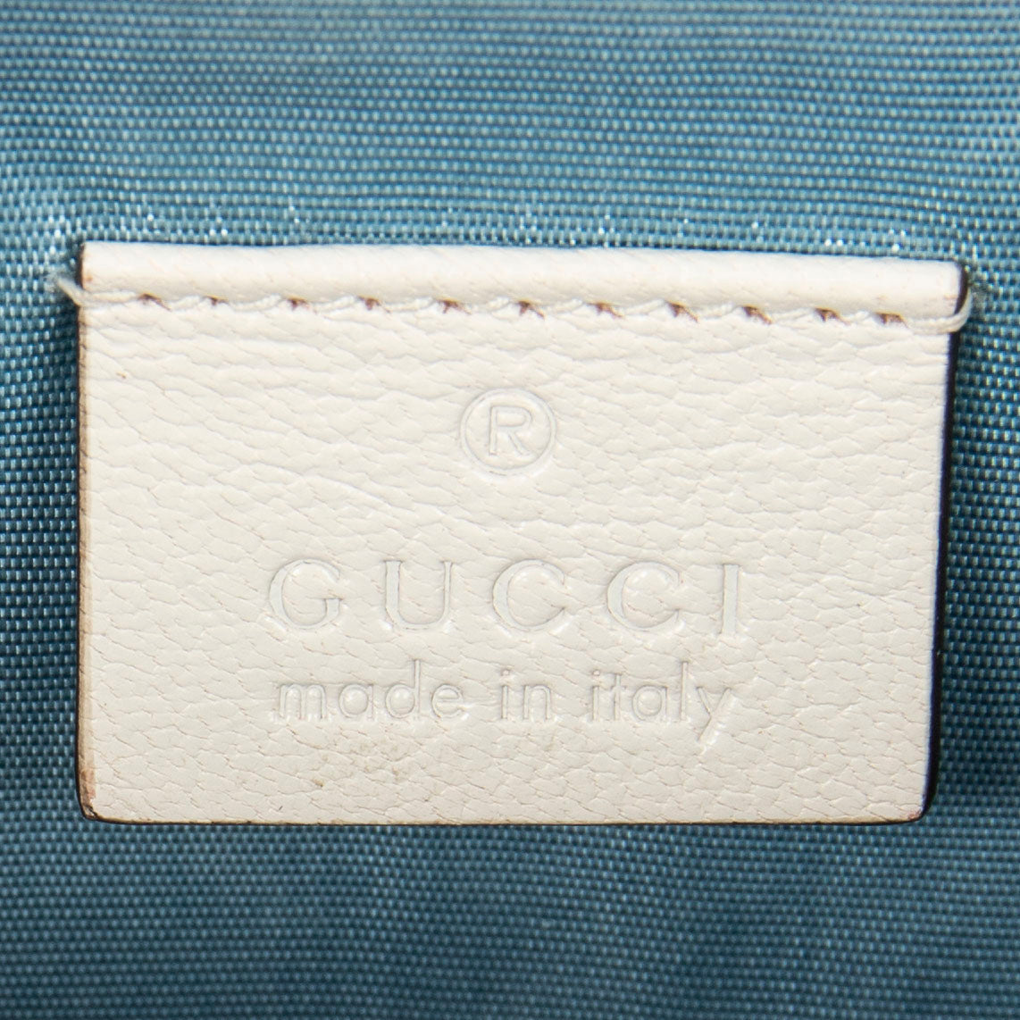 Bolso de hombro Gucci x Sega Guccy Stars mediano Dionysus de cuero con estampado Guccy Stars en color marfil