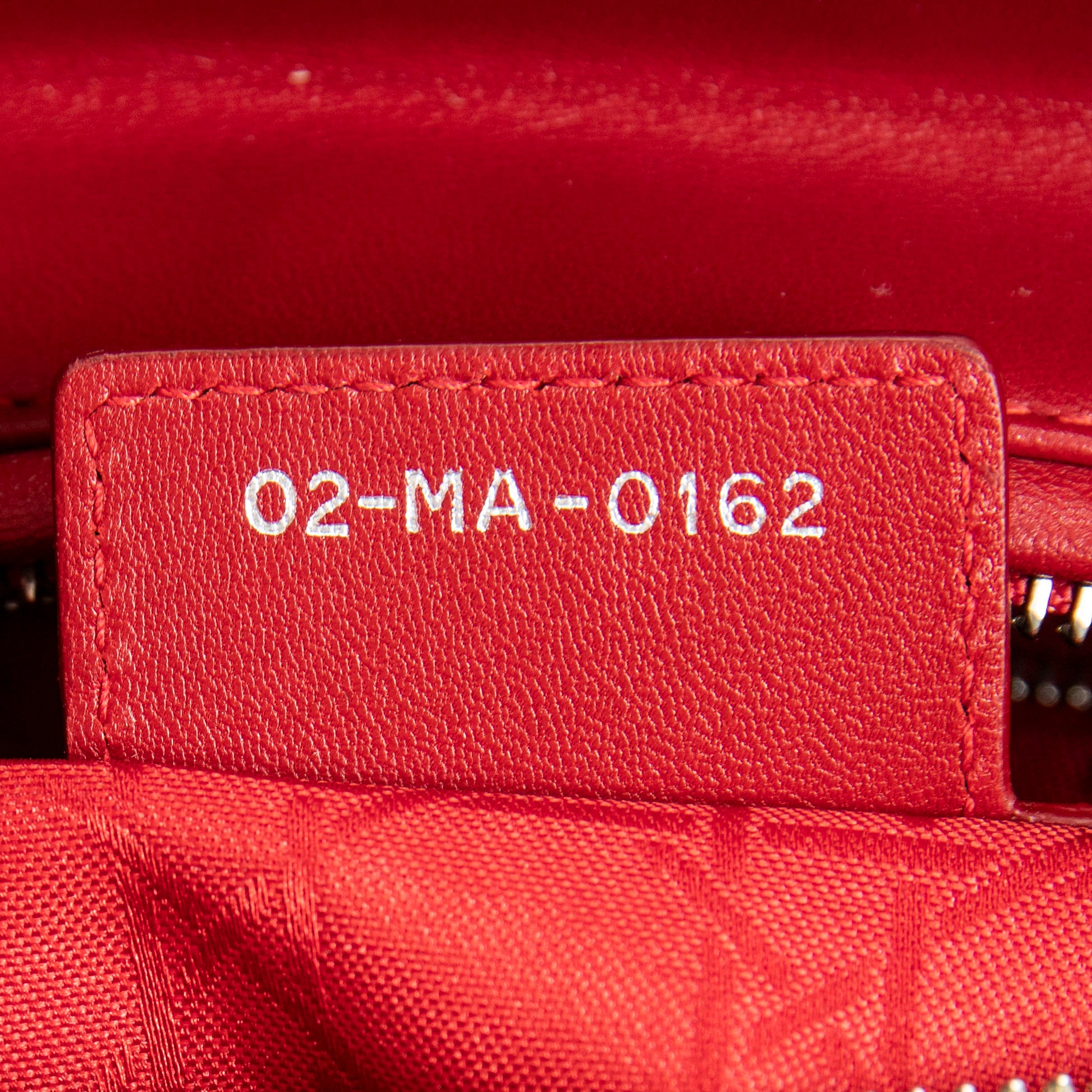 Bolso de hombro grande Lady Dior Zip de piel de cordero roja Cannage