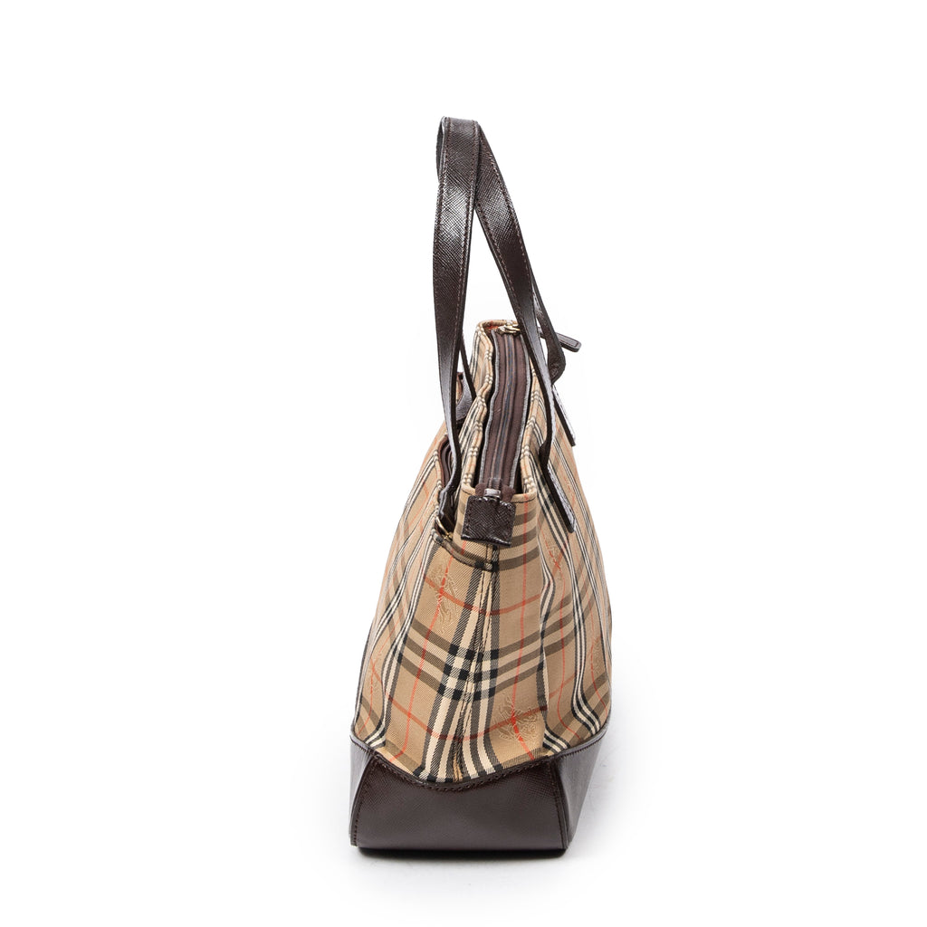 Bolso de hombro rectangular con cremallera de lona beige Haymarket Check