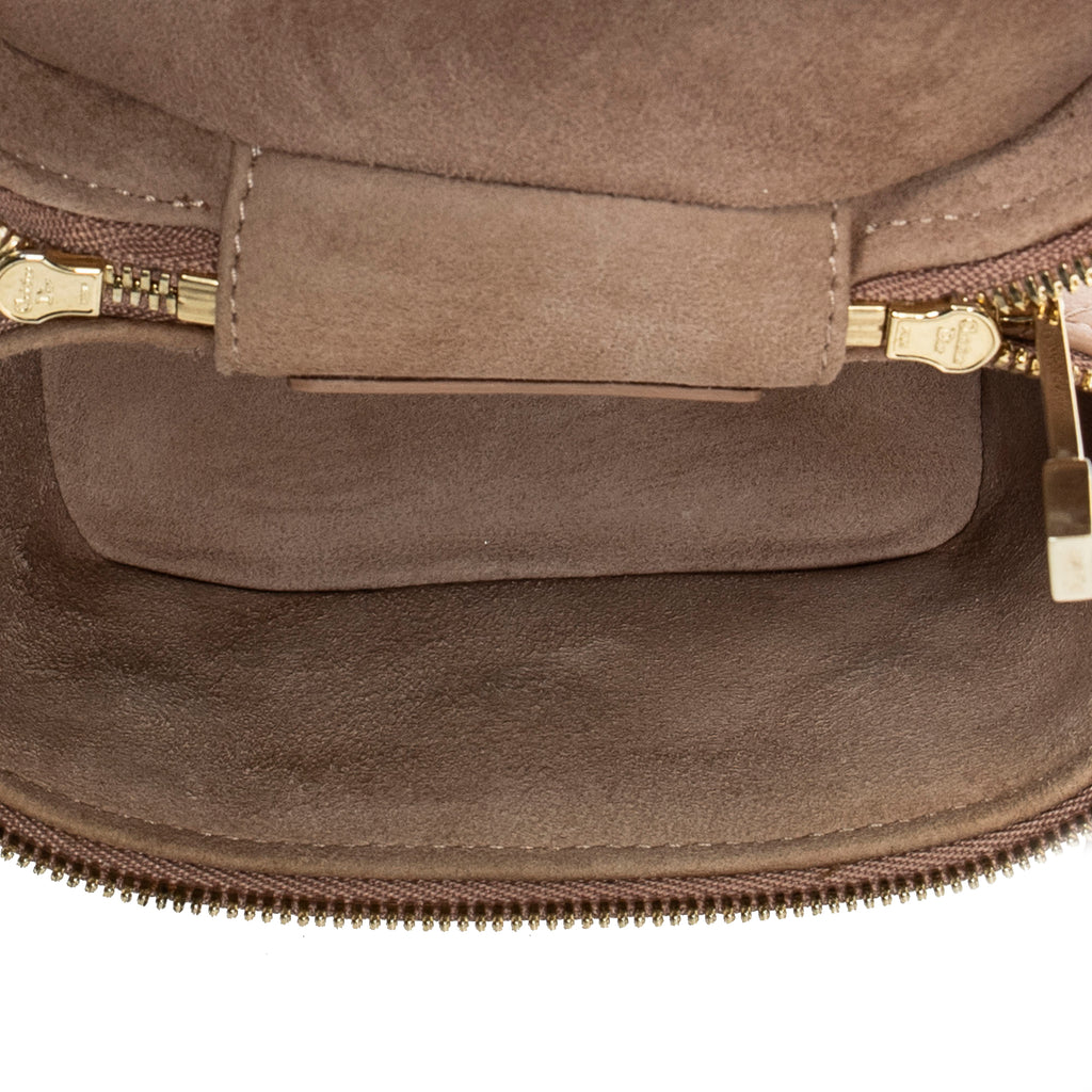 Bolso de hombro Micro Vanity Case de piel de cordero Cannage beige