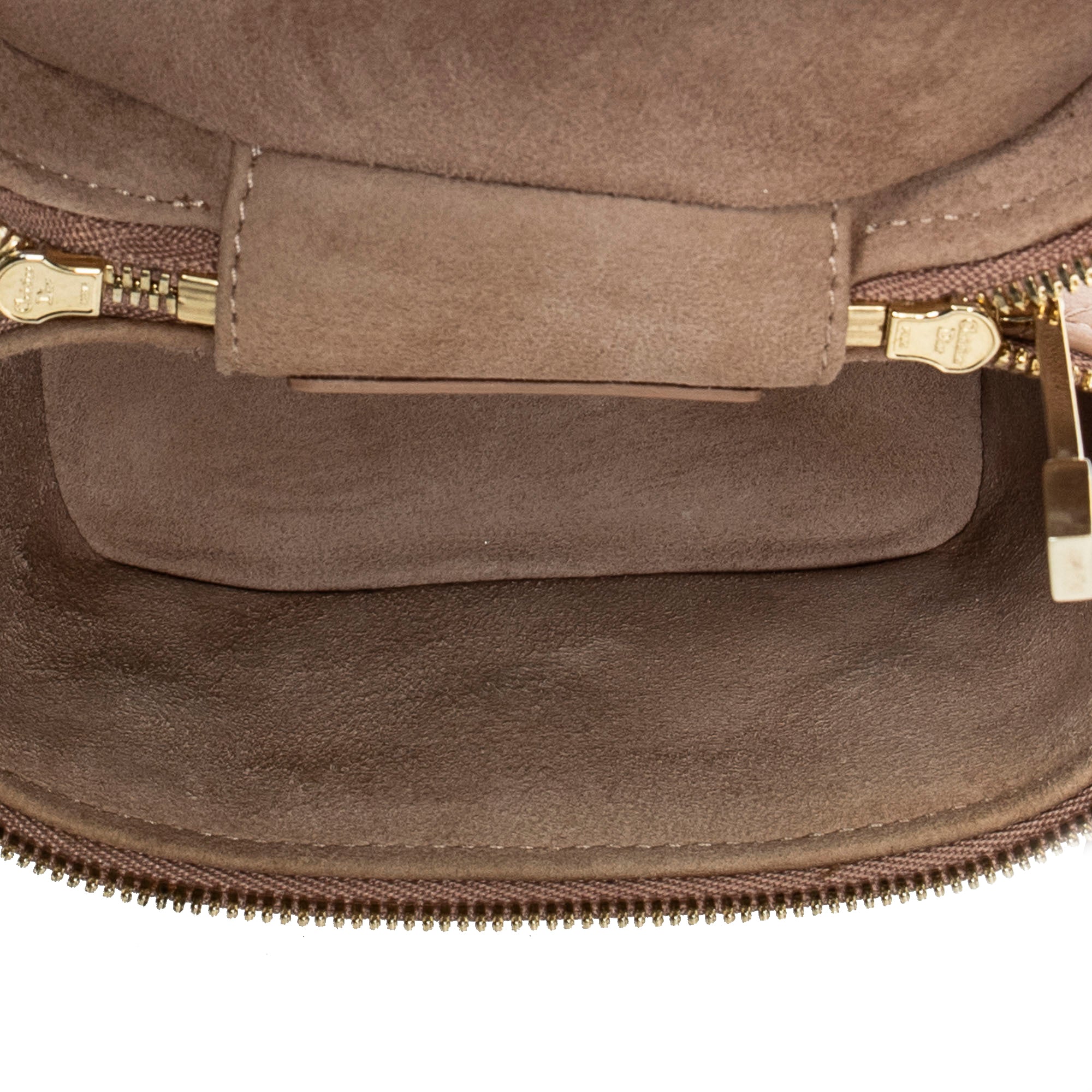 Bolso de hombro Micro Vanity Case de piel de cordero Cannage beige