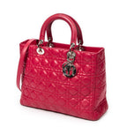 Bolso de hombro grande Lady Dior con cremallera en piel de cordero Cannage fucsia intenso