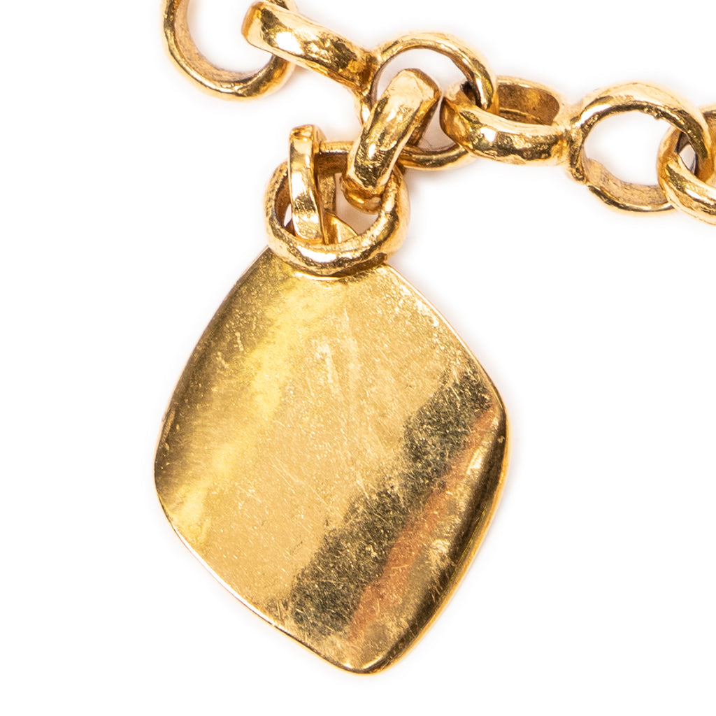 Collar con colgante de medallón CC chapado en oro