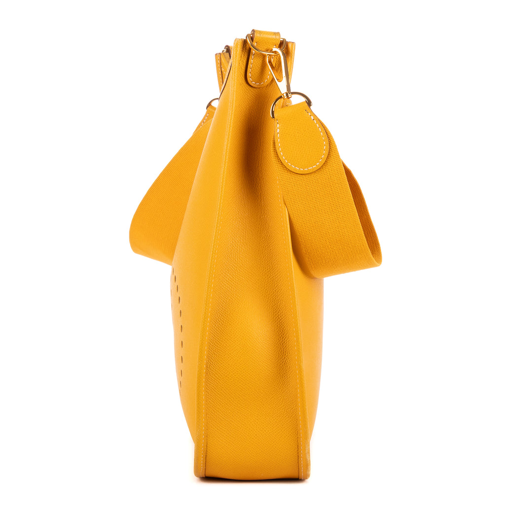 Shoulder Bag Evelyne I Yellow Courchevel Leather