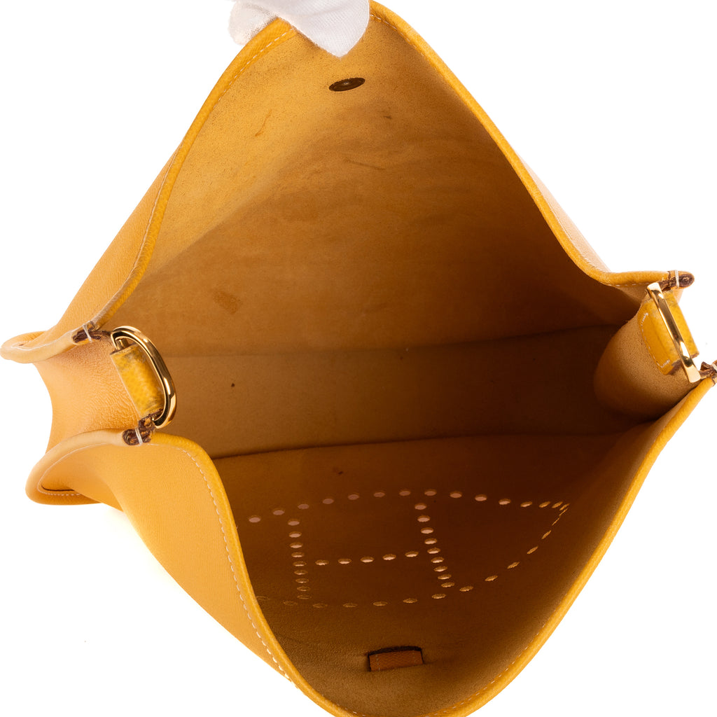 Shoulder Bag Evelyne I Yellow Courchevel Leather