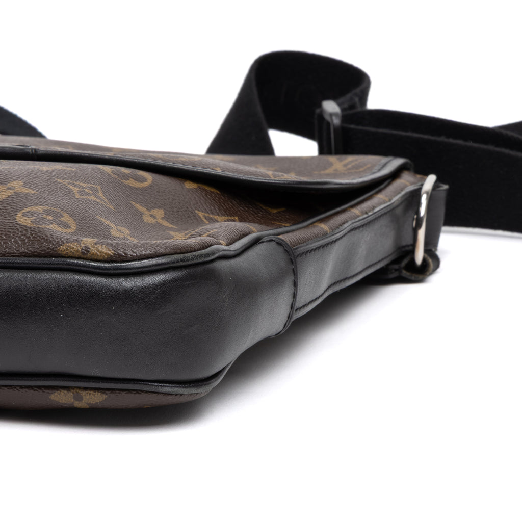 Shoulder Bag Bass MM Brown Monogram Macassar