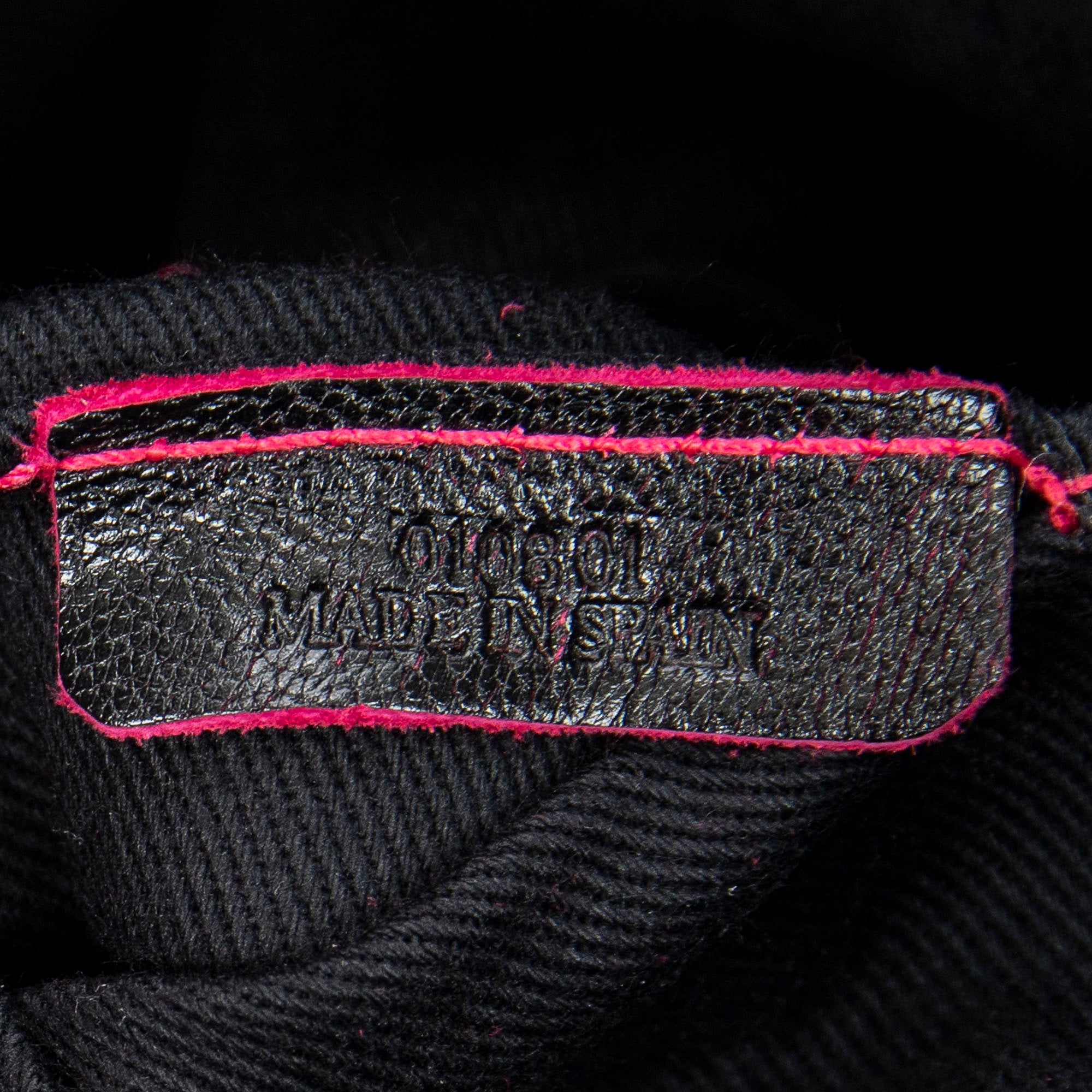 Bolso de Hombro Mini Anagrama Borla Cruzado Piel de Becerro Negra
