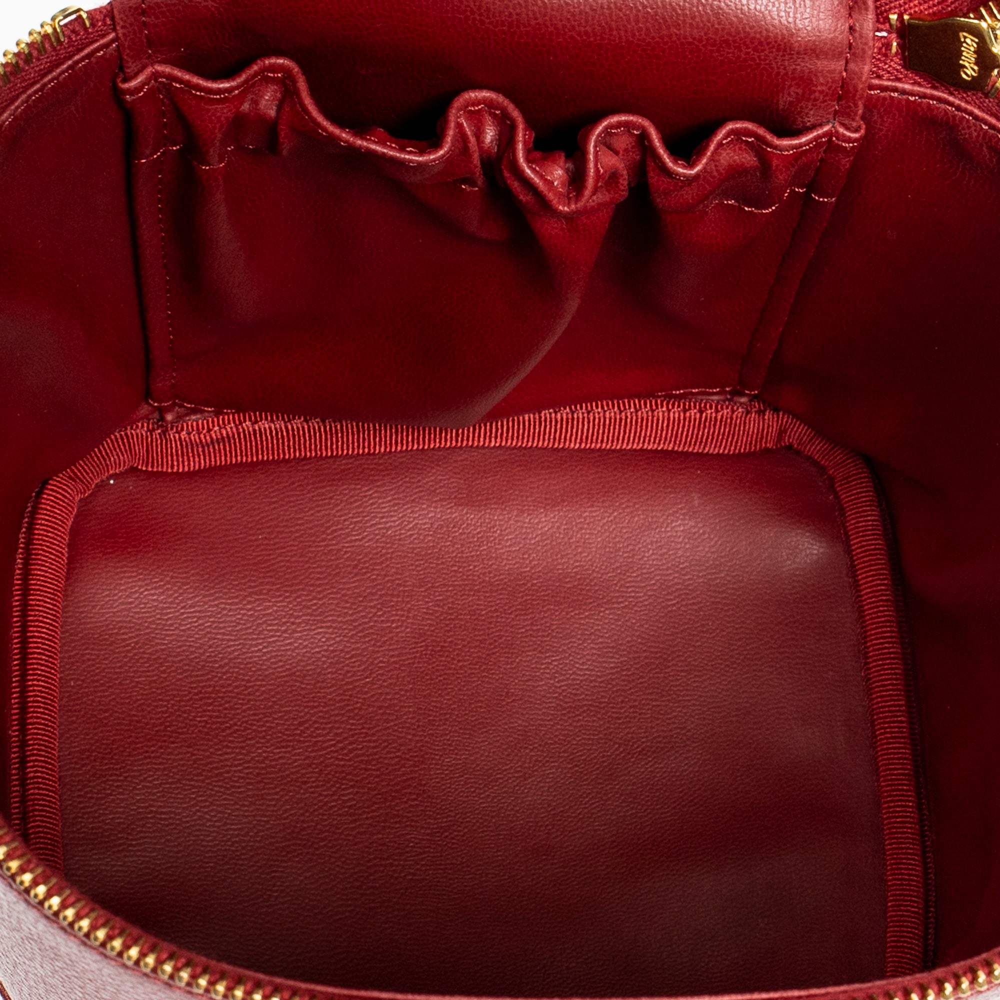 Bolso de mano CC Tall Vanity Case Piel de caviar roja