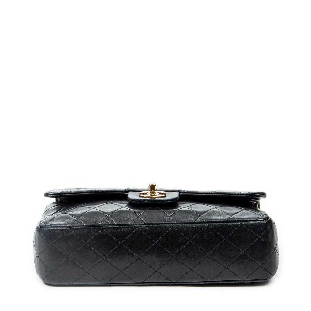 Shoulder Bag Classic Double Flap 26 Black Quilted Lambskin Leather