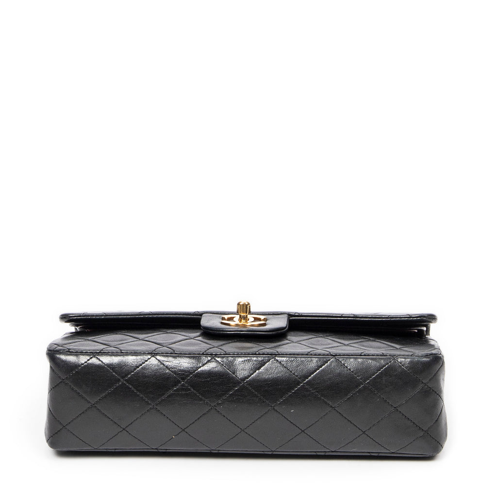 Shoulder Bag Classic Double Flap 26 Black Quilted Lambskin Leather