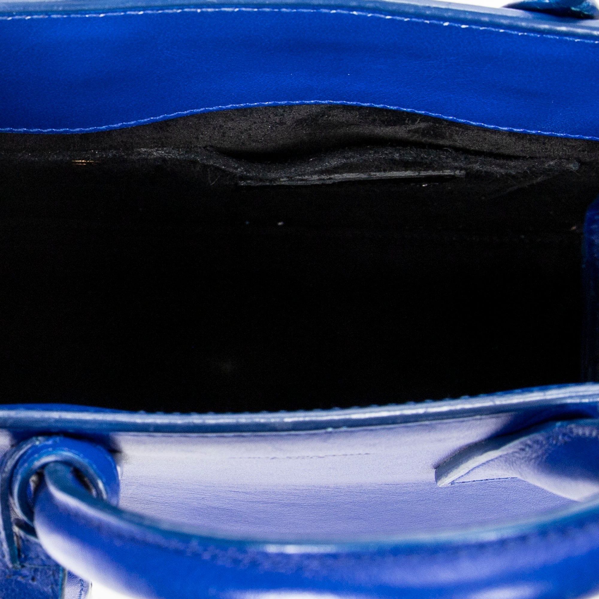 Bolso de Hombro Nano Sac de Jour Piel de Becerro Azul Royal