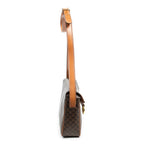 Bolso bandolera cuadrado con solapa, lona revestida Macadam marrón