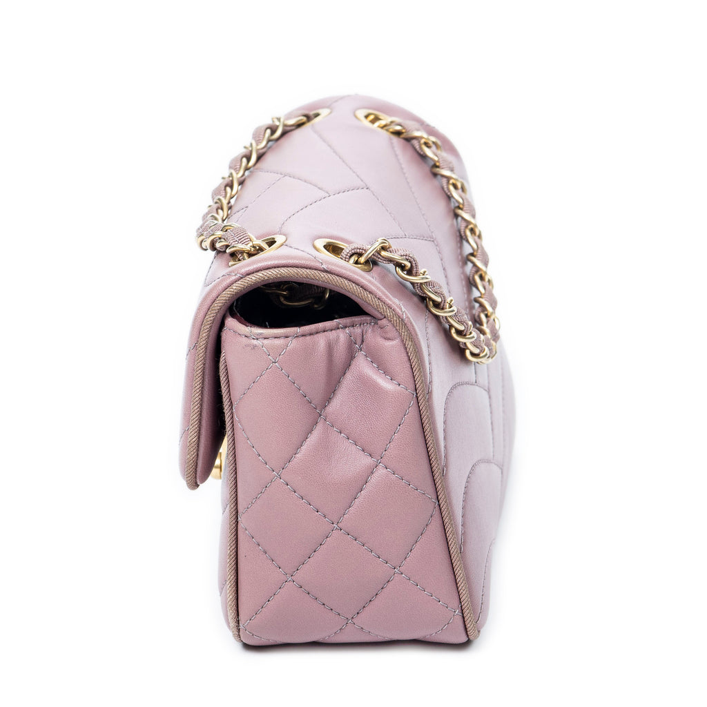 Shoulder Bag Push Lock Wave Chain Flap Dusty Pink Quilted Wave Leather