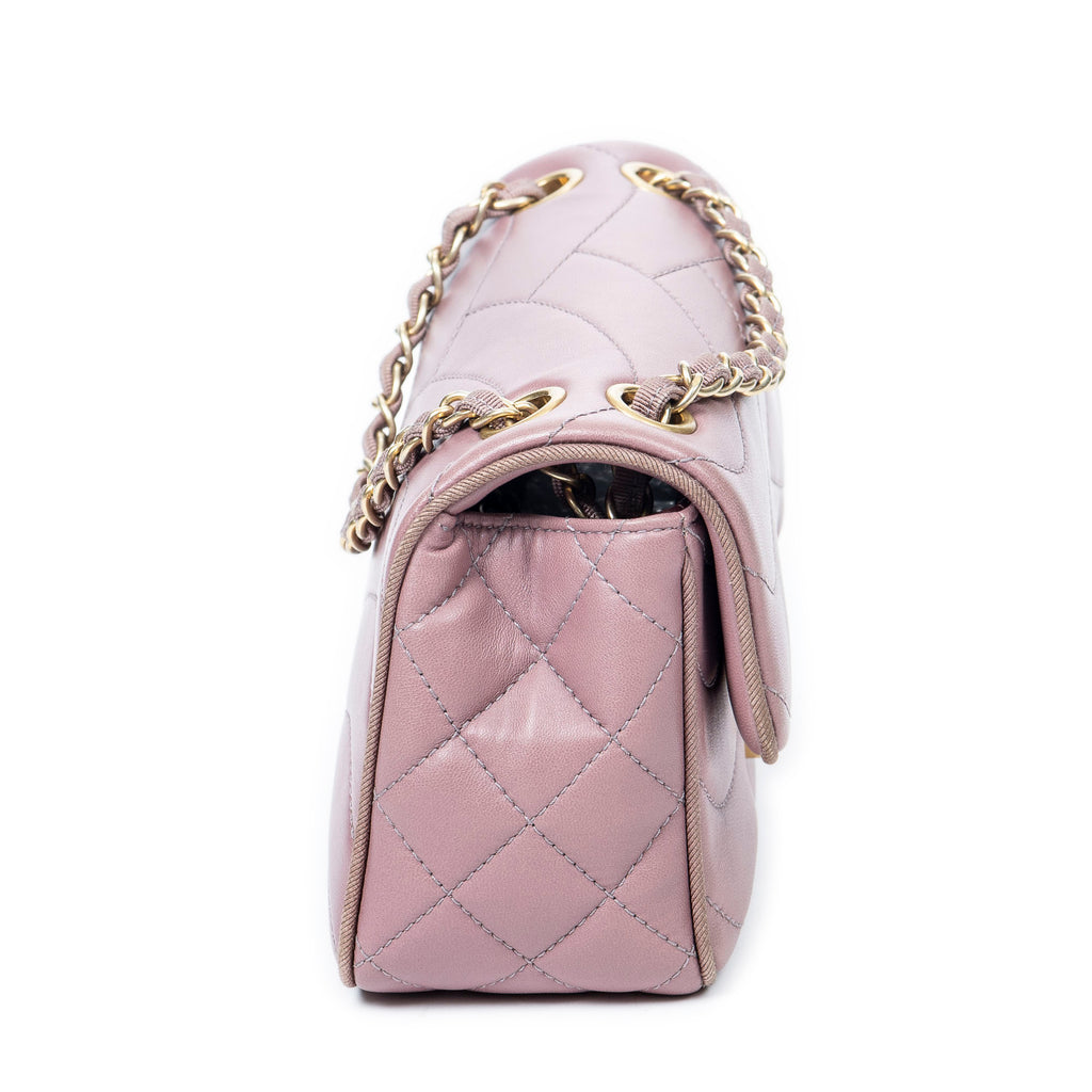 Shoulder Bag Push Lock Wave Chain Flap Dusty Pink Quilted Wave Leather
