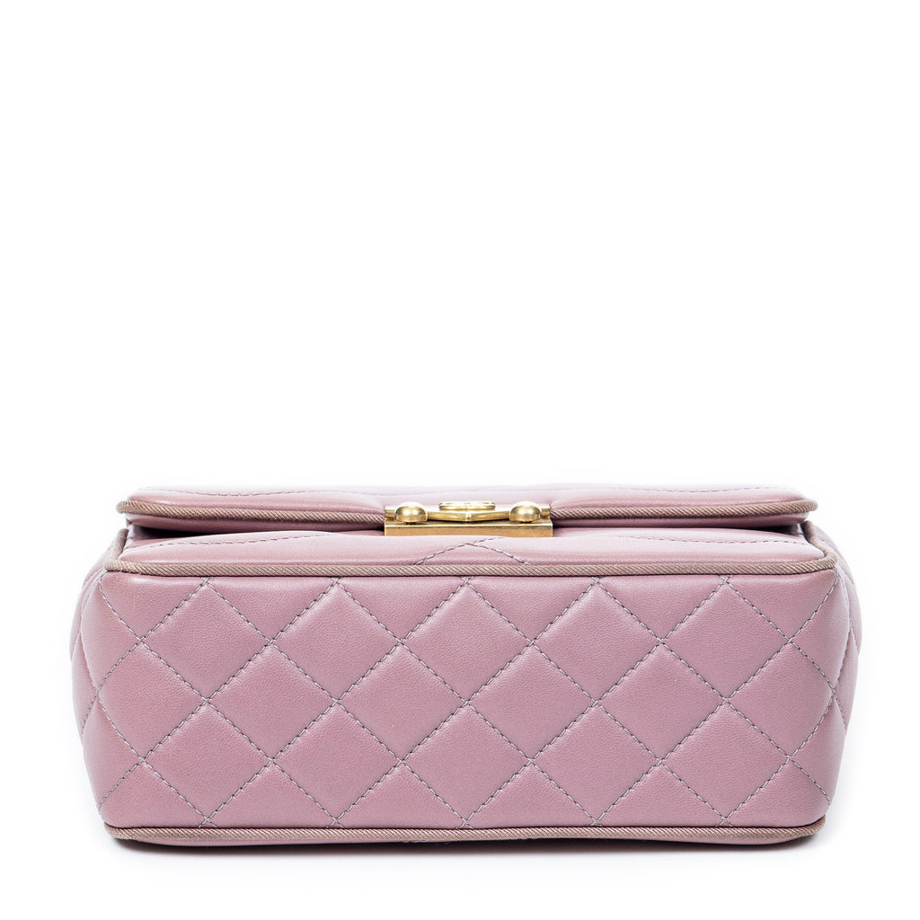 Shoulder Bag Push Lock Wave Chain Flap Dusty Pink Quilted Wave Leather