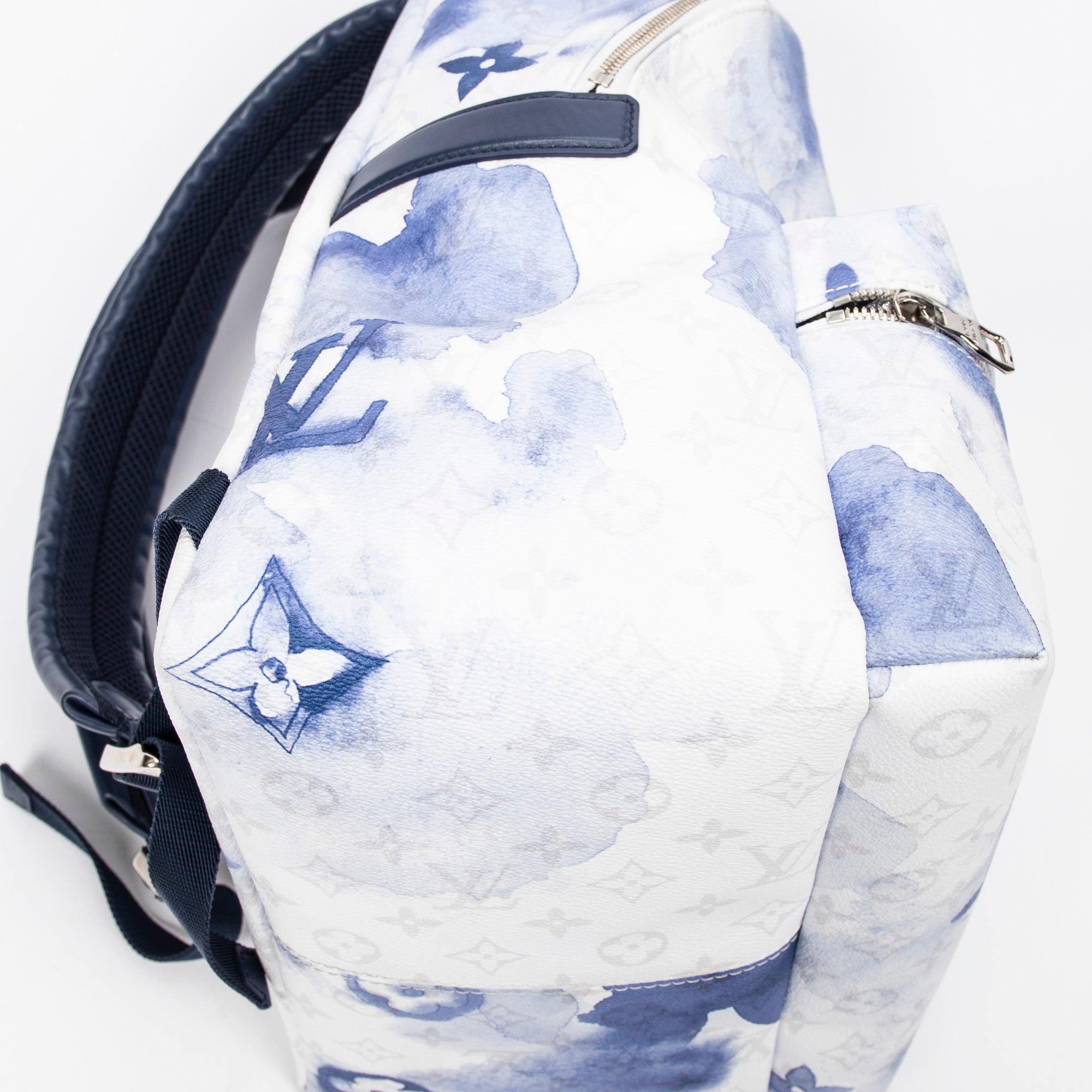 Backpack Discovery Backpack PM White Monogram Watercolor