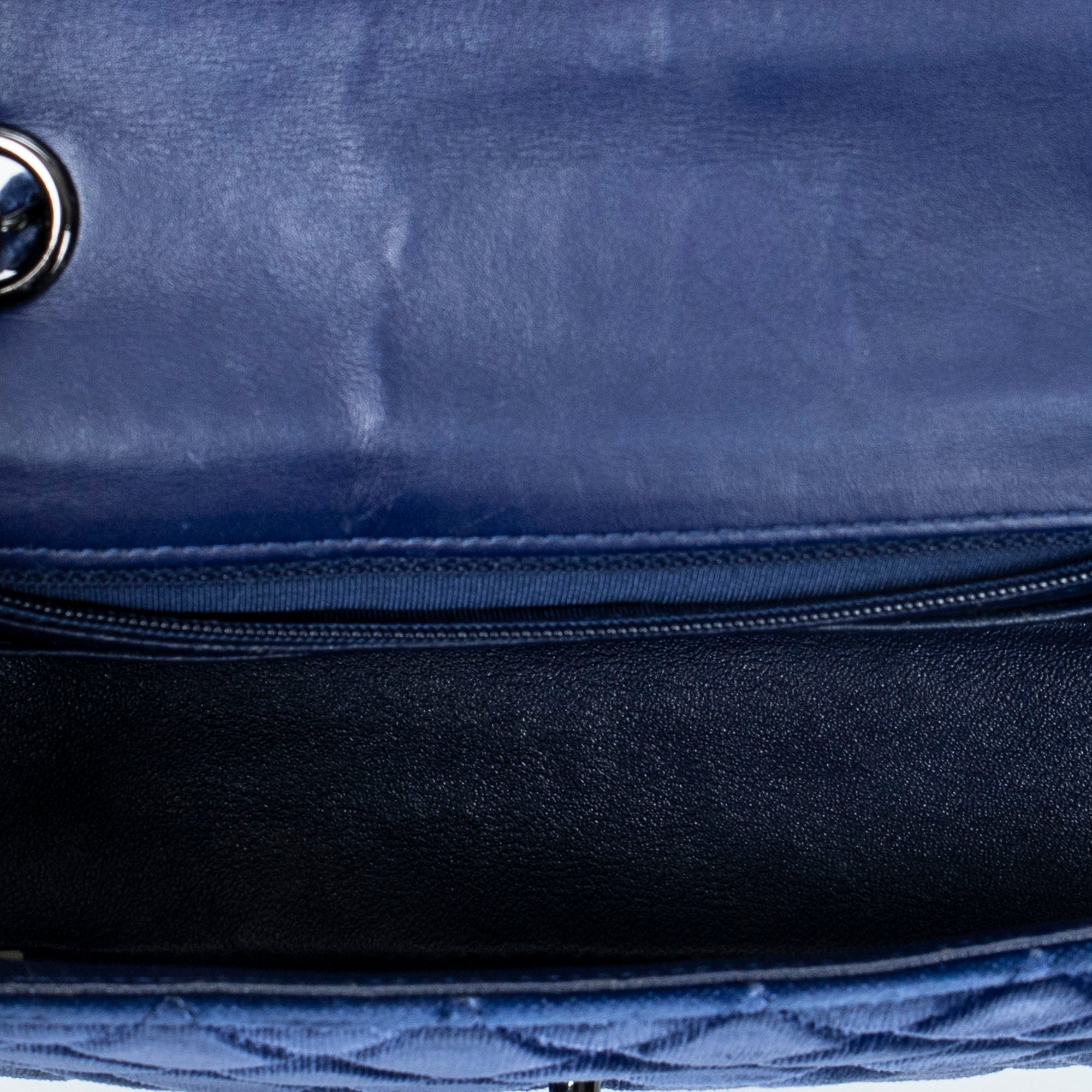 Bolso de hombro mini clásico solapa única cuero de terciopelo acolchado azul real