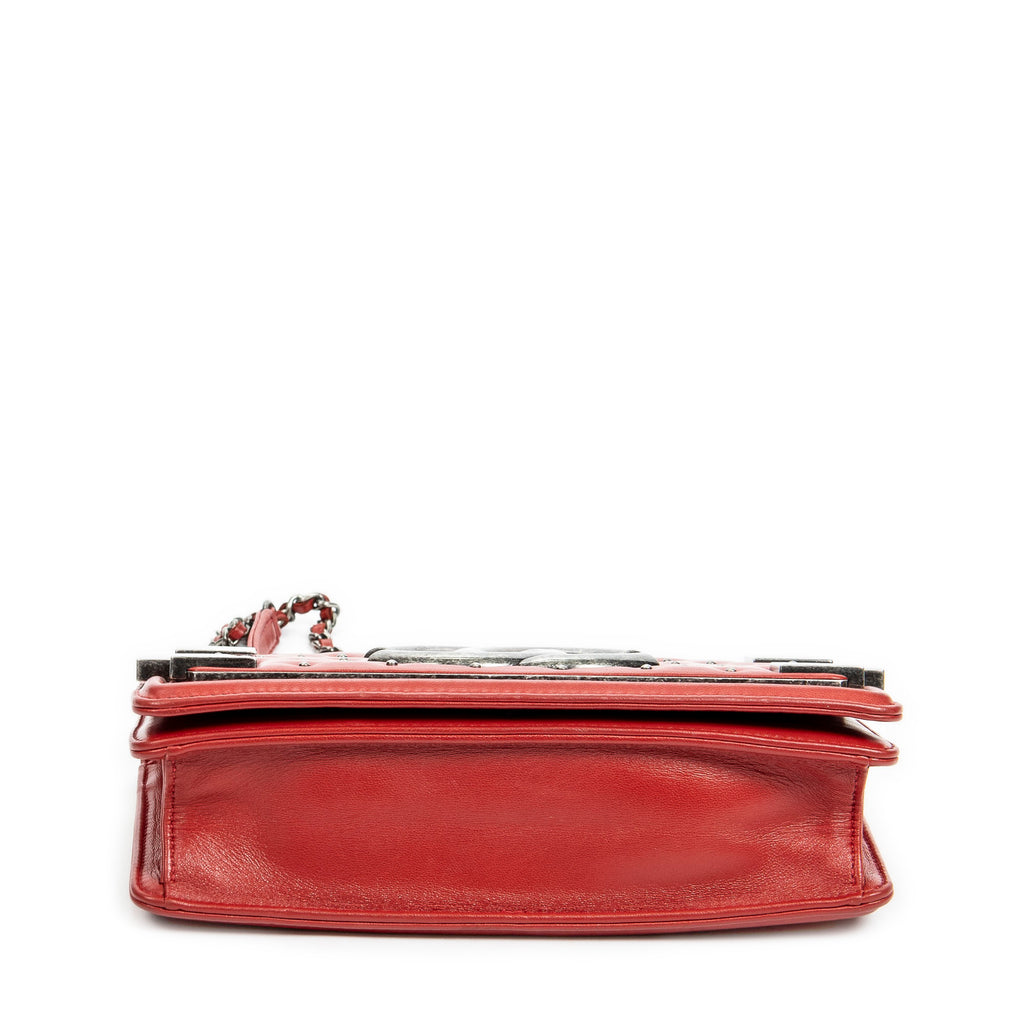 Bolso de hombro Tachonado Horizontal Boy Ladrillo Solapa Roja Cuero de Cordero Acolchado Tachonado