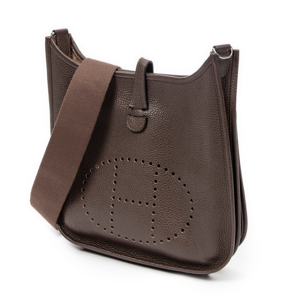 Shoulder Bag Evelyne III PM Chocolate Taurillon Clemence Leather